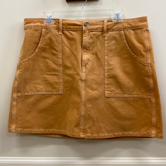 American Eagle Outfitters Dresses & Skirts - American Eagle women’s size 16 stretch mustard corduroy mini skirt